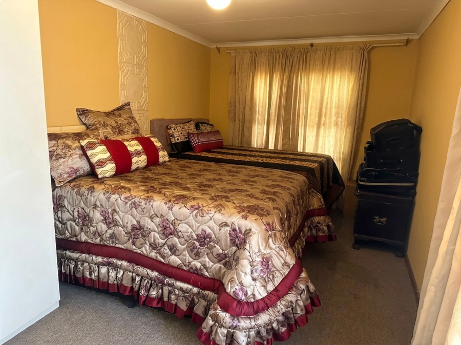 4 Bedroom Property for Sale in Safari Gardens North West